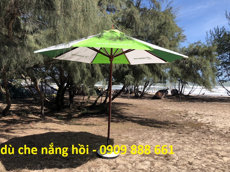 Dù che nắng hồ bơi